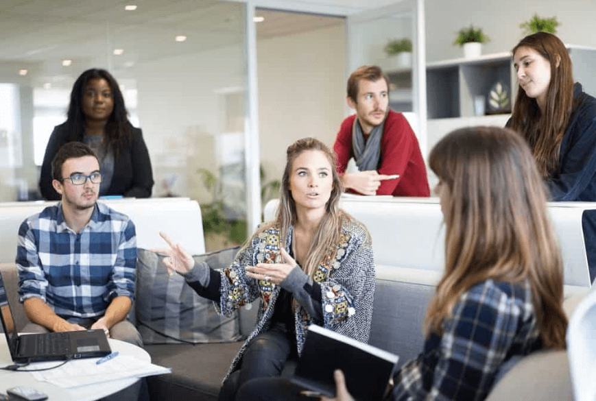Temporary, Permanent, or Contract? How Employment Agencies Help You Choose the Right