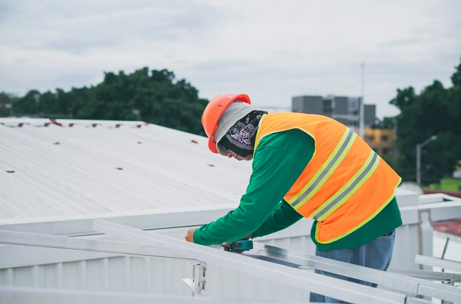 How to Choose the Right Fasteners for Any Roofing Project